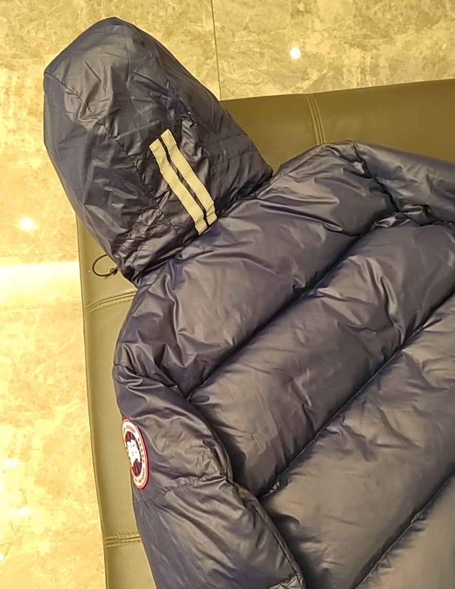 カナダグース「Canada Goose」Crofton パフダウンジャケット