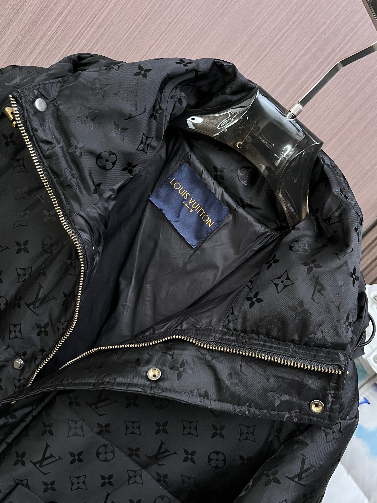 ルイ・ヴィトン「Louis Vuitton」‌ MONOGRAM PILLOW ダウンジャケット