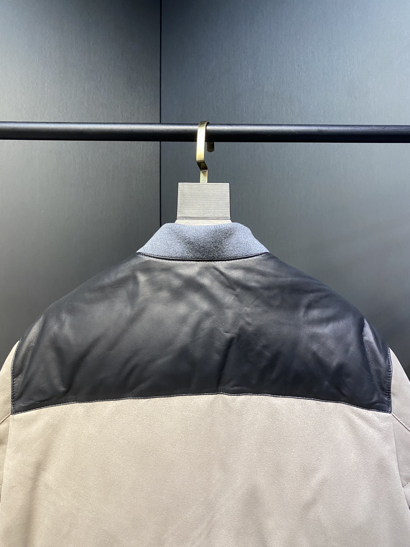 エルメス「Hermès」 2025秋冬 ダウンジャケット