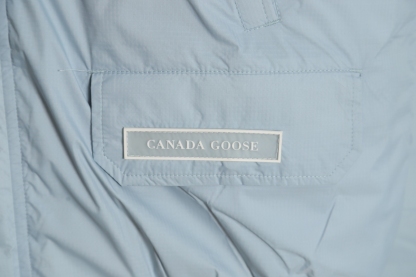 カナダグース「Canada Goose」ホワイトグレーシャー フライトジャケット