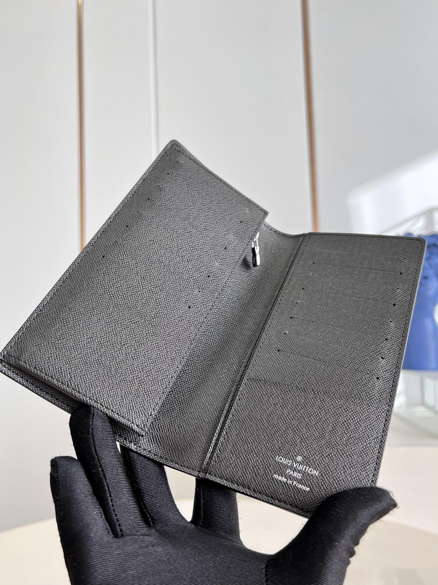 ルイ・ヴィトン「Louis Vuitton」LV ✕ Supreme コラボ ポルトフォイユ･ブラザ