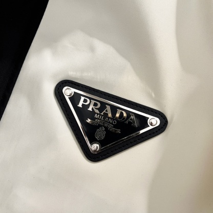 プラダ「Prada」2024 ss春の新作メンズジャケット