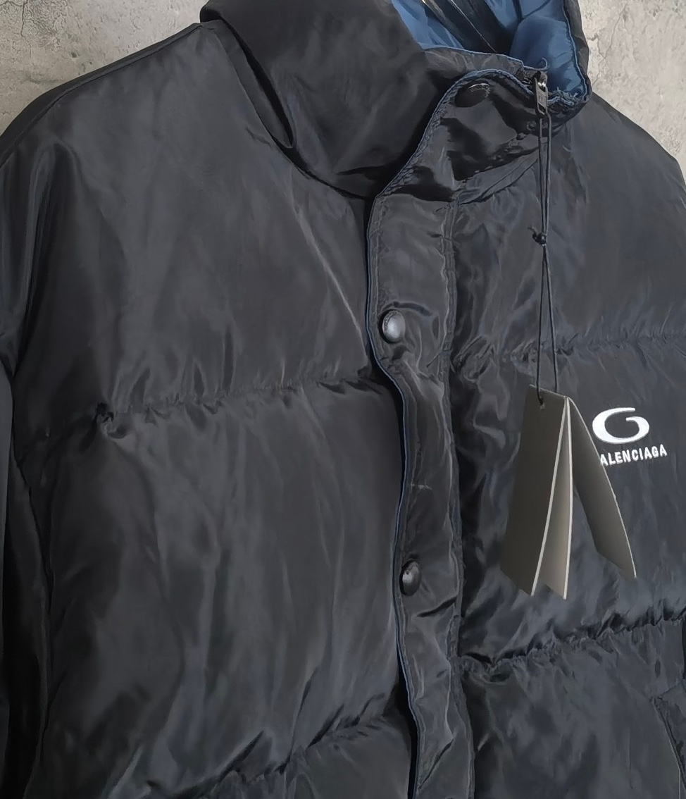 バレンシアガ「Balenciaga」秋冬新作刺繍大ピンダブルダウンジャケット