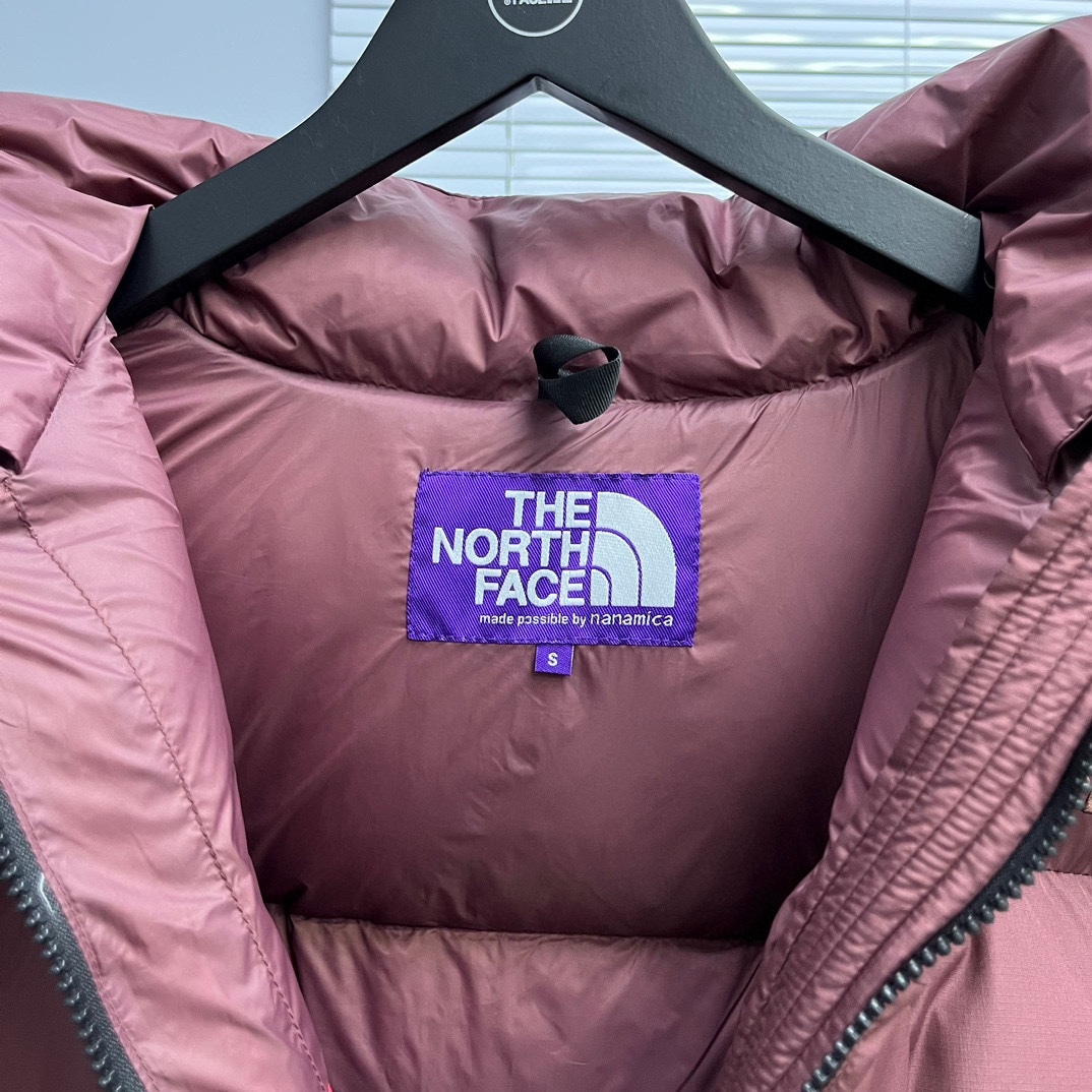ザ・ノースフェイス「The North Face」22F-WS Nuptse Hoodie ダウンジャケット