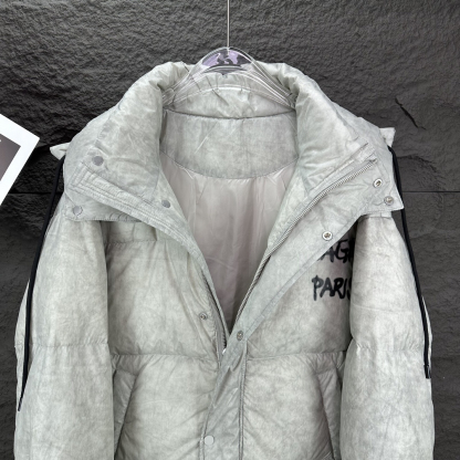 バレンシアガ「Balenciaga」‌2024秋冬最新ダウンジャケット