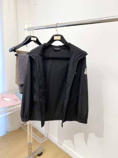 バレンシアガ「Balenciaga」2024年春夏 フレームロゴ デニムジャケット