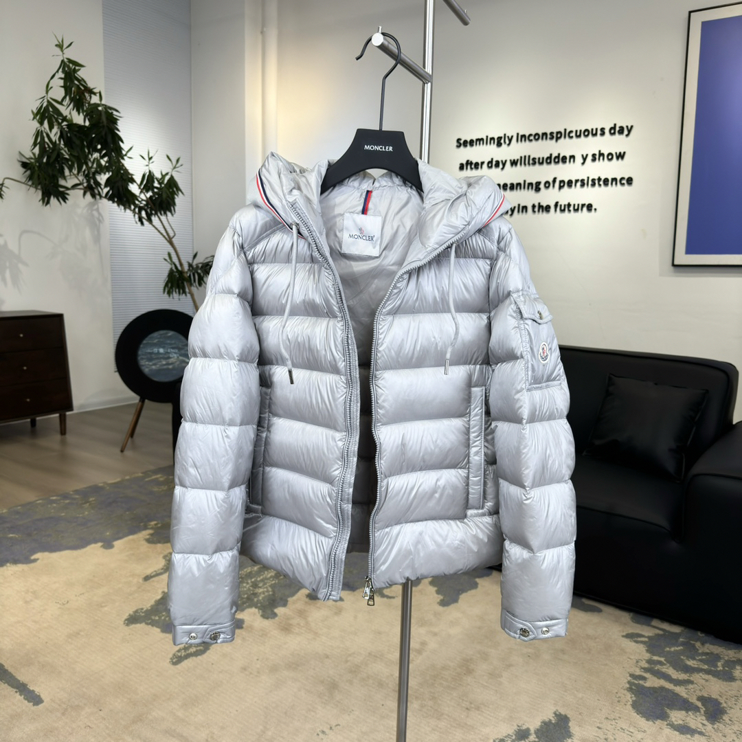 モンクレール「Moncler」フード付きカラーブロック ダウンジャケット