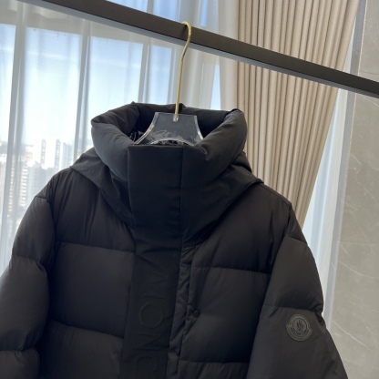 モンクレール「Moncler」ブラックレーベル ブラックウォリアー ショートダウンジャケット