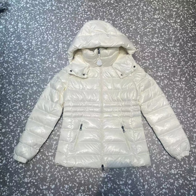 モンクレール「Moncler」フード付き スリムフィット ダウンジャケット レディース