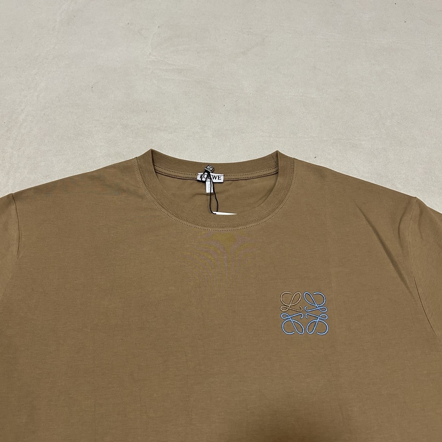 ロエベ「Loewe」ツートン刺繍クルーネック半袖Tシャツ