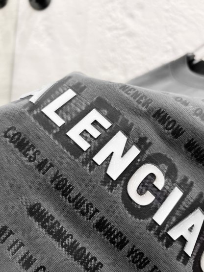バレンシアガ「Balenciaga」ハイネックプレミアムコットン半袖Tシャツ