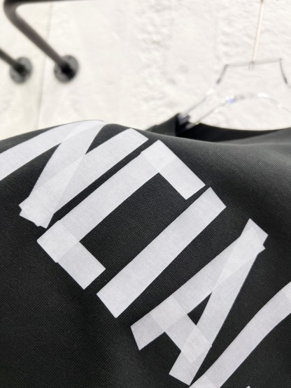 バレンシアガ「Balenciaga」ハイネックプレミアムコットン半袖Tシャツ