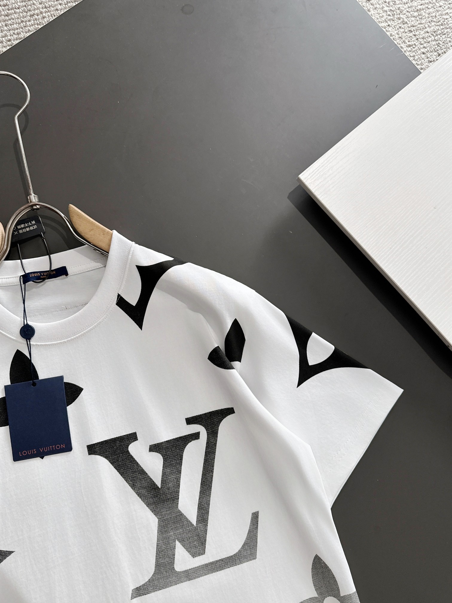 ルイ・ヴィトン「Louis Vuitton」ハイネックプレミアムコットン半袖Tシャツ