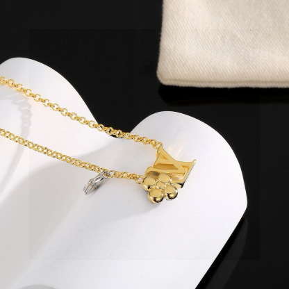 ルイ・ヴィトン「Louis Vuitton」 Floragram ネックレス