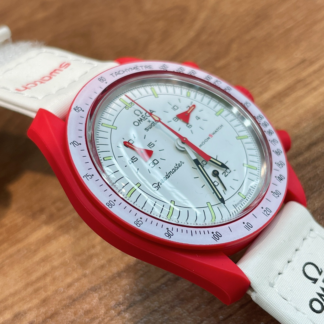 スウォッチ「Swatch」OMEGA BIOCERAMICMoonSwatchコレクション  腕時計42MM
