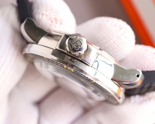 ブランパン「Blancpain」フィフティ・ファゾム「No Radiations」限定版自動巻きダイバーズウォッチ40.3mm