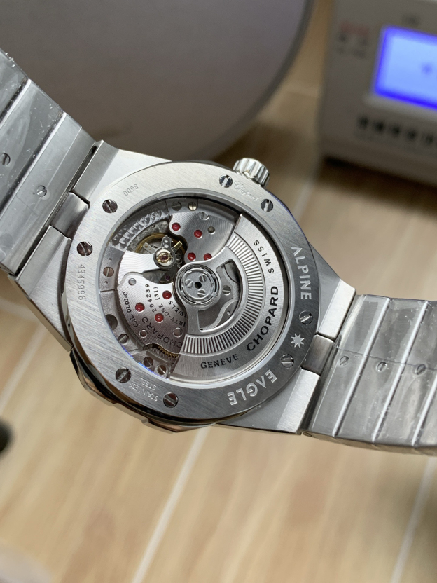 ショパール「Chopard」アルパインイーグルメンズウォッチ42mm