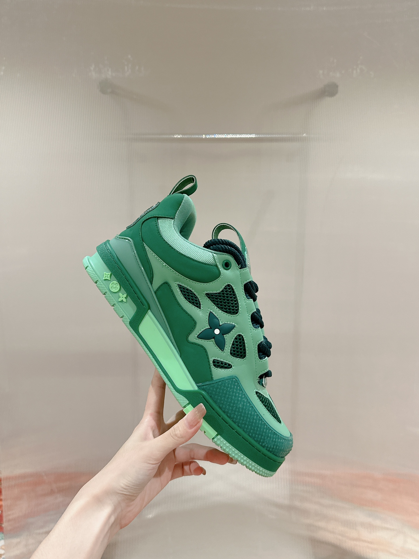 「コラボモデル」Louis Vuitton x Skate スニーカー