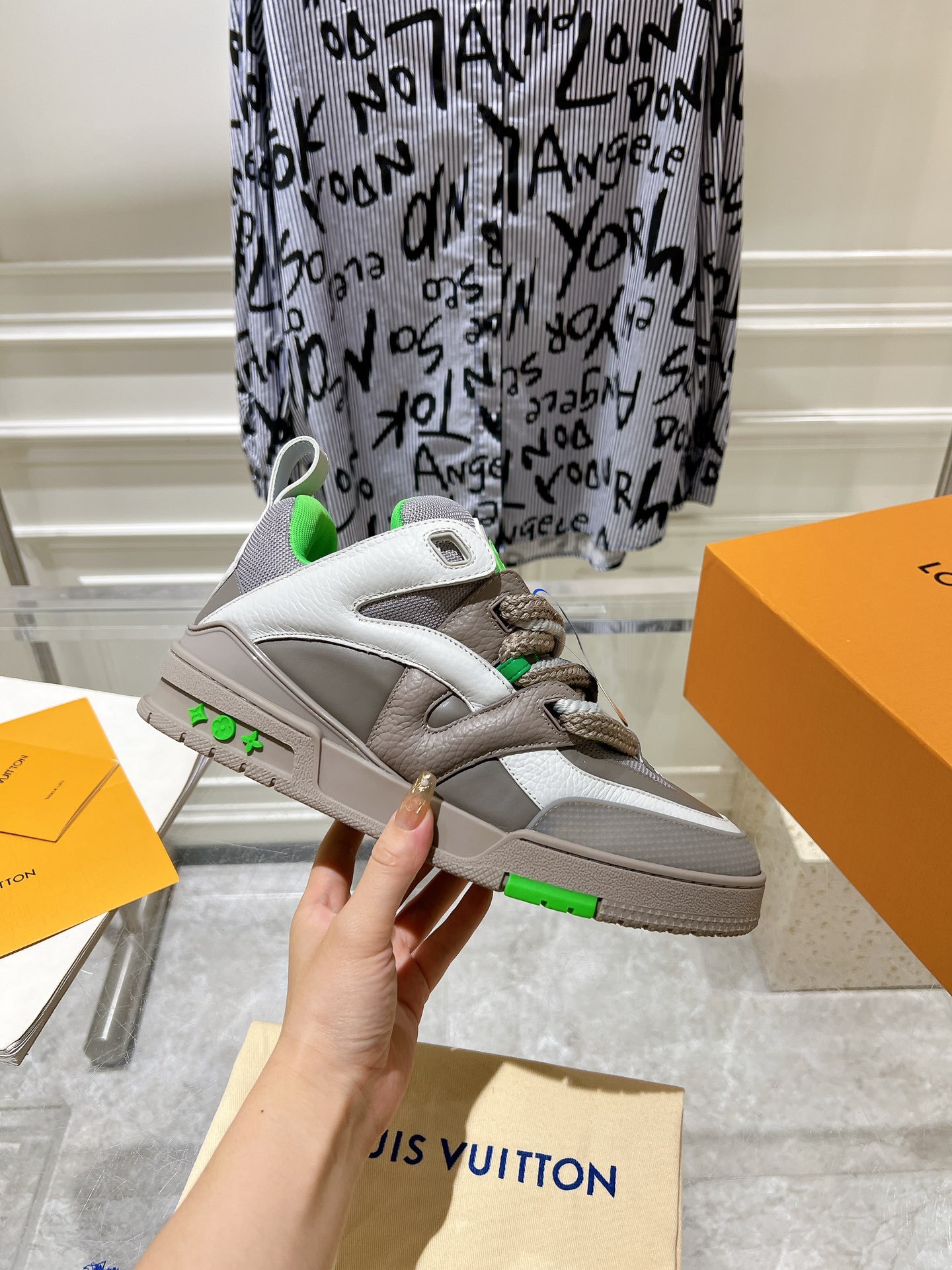 「コラボモデル」Louis Vuitton x Skate スニーカー