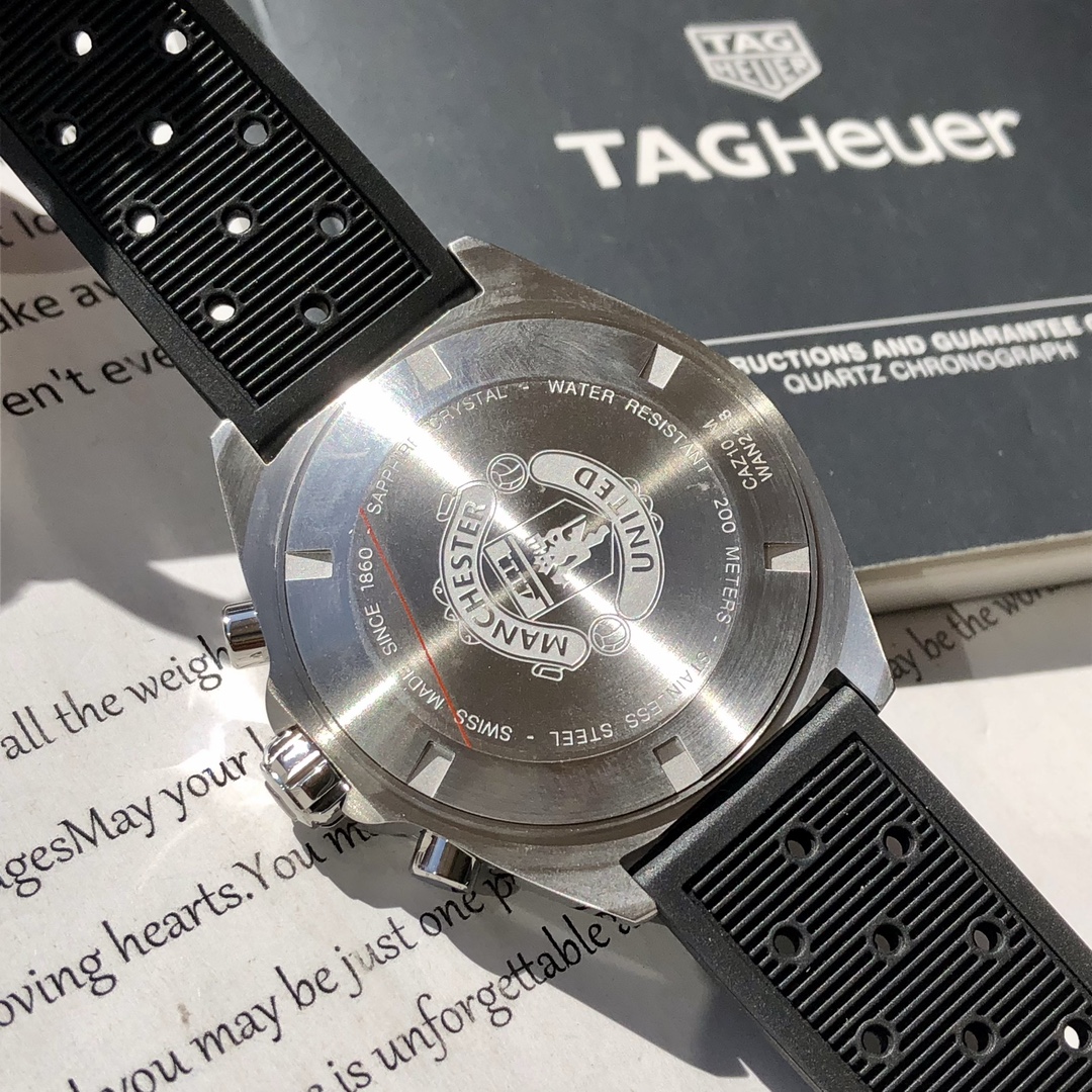 タグ・ホイヤー「TAG Heuer」Formula 1 メンズクオーツ腕時計 43mm