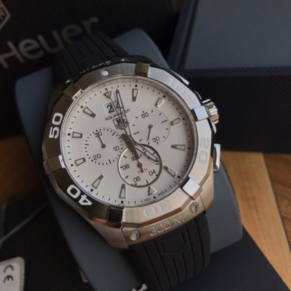 タグ・ホイヤー「TAG Heuer」 アクアレーサー クォーツ クロノグラフ メンズウォッチ43mm