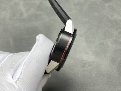 タグ・ホイヤー「TAG Heuer」カレラ ヒューアークロノグラフ 腕時計43mm