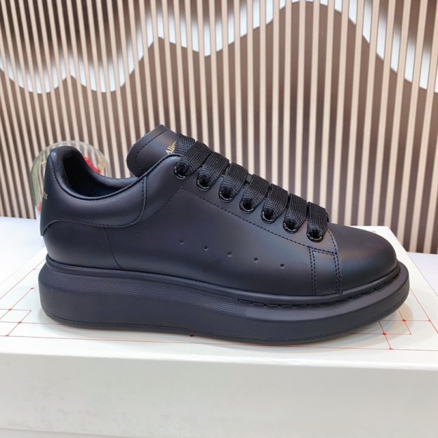 アレキサンダー・マックイーン［Alexander McQueen］Oversized Sneaker "Silk Gloss Leather" スニーカー