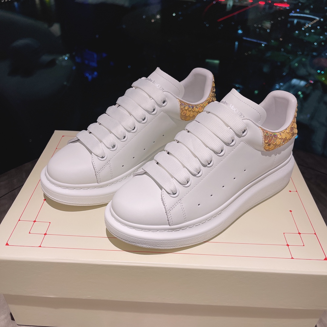 アレキサンダー・マックイーン［Alexander McQueen］Oversized Sneaker "Silk-Fishscale Leather" スニーカー