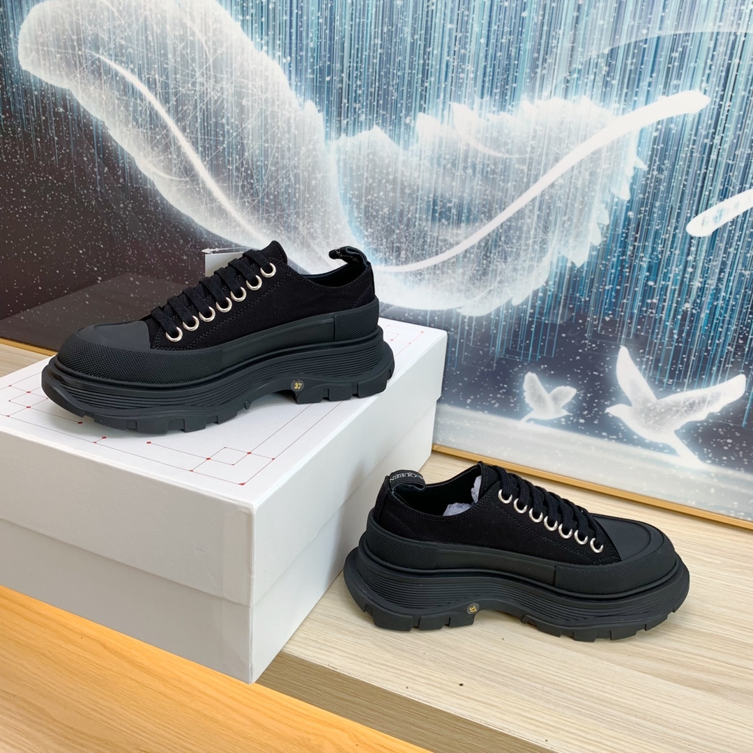 アレキサンダー・マックイーン［Alexander McQueen］Oversized Sneaker "Classic Platform" スニーカー