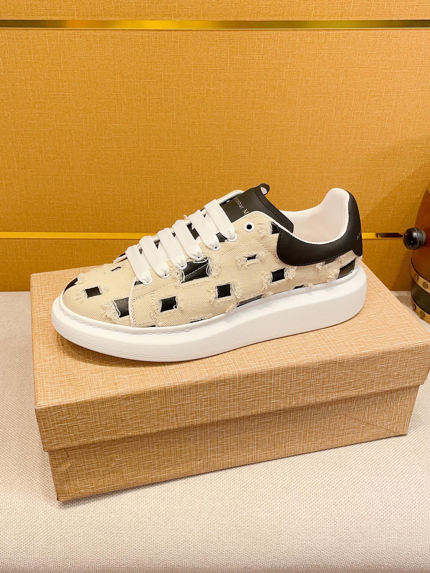 アレキサンダー・マックイーン［Alexander McQueen］Oversized Sneaker "Designer Edition" スニーカー