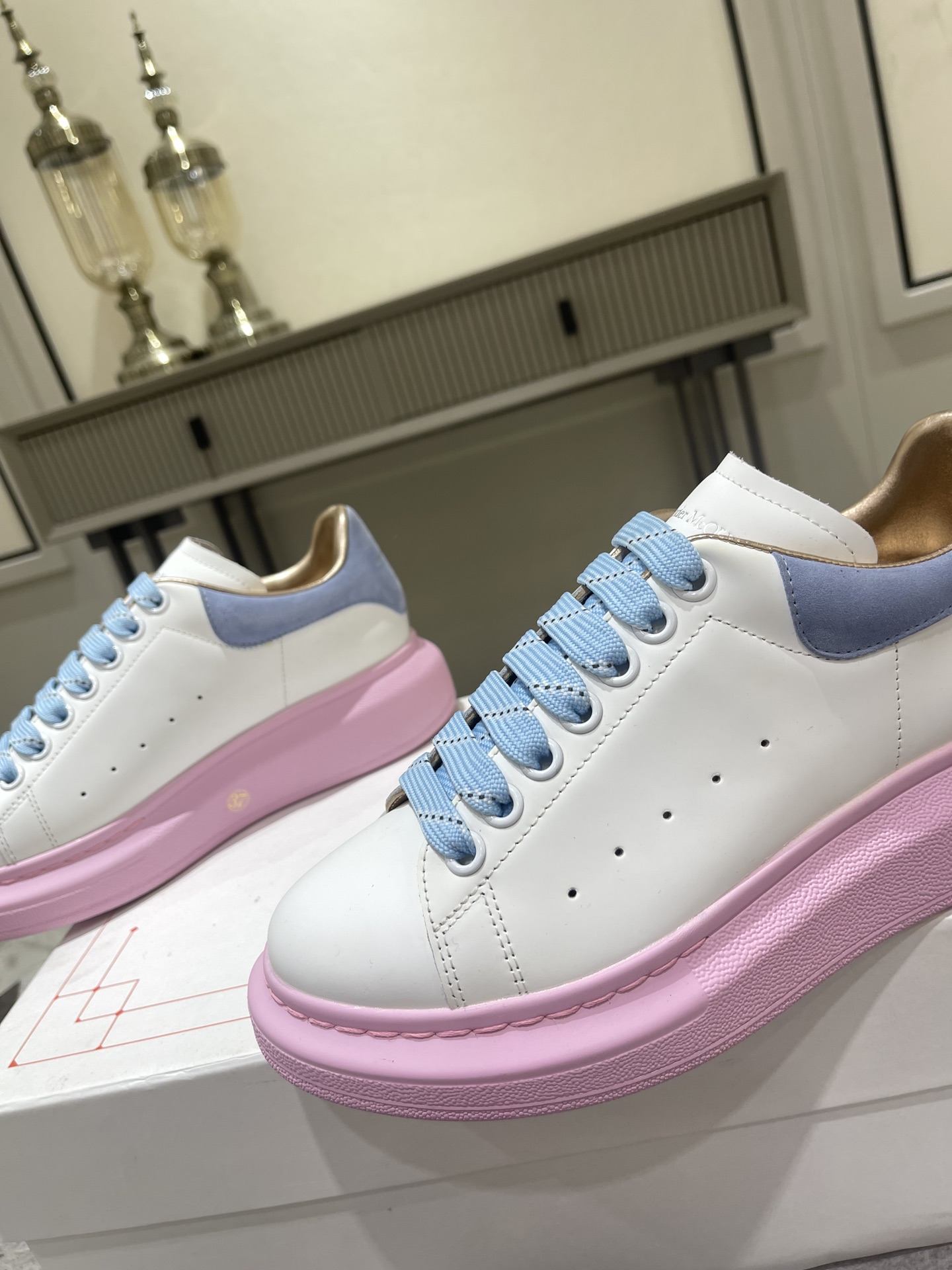 アレキサンダー・マックイーン［Alexander McQueen］Oversized Sneaker スニーカー