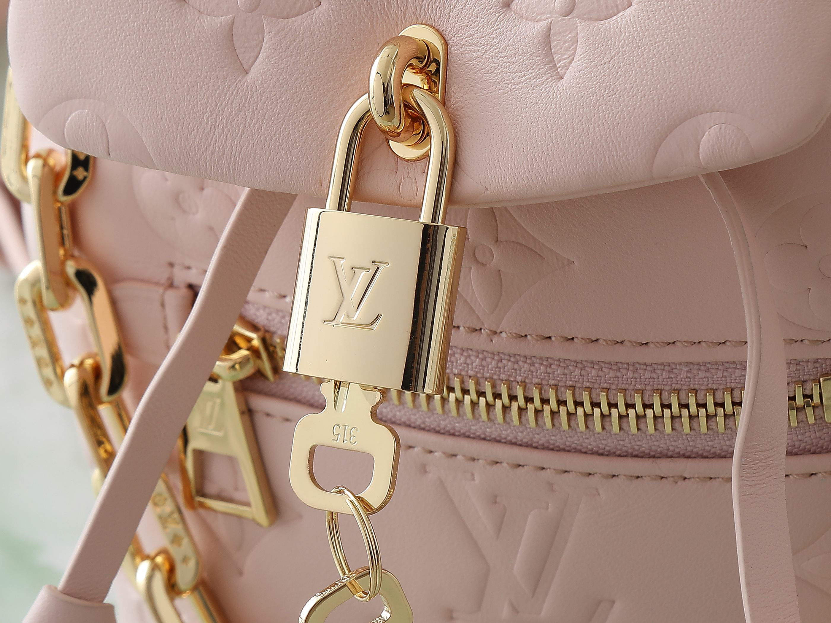 ルイ・ヴィトン「Louis Vuitton」COUSSIN BACKPACK ミニバッグ