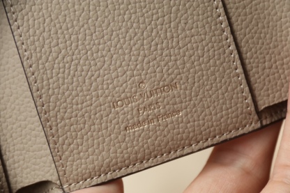 ルイ・ヴィトン(Louis Vuitton) ポルトフォイユ･ヴィクトリーヌ