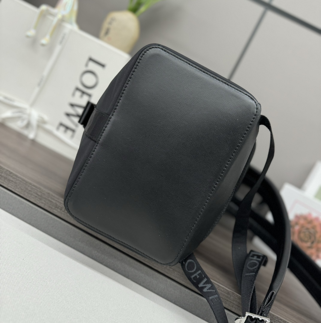 ロエベ「Loewe」Flex バックパック