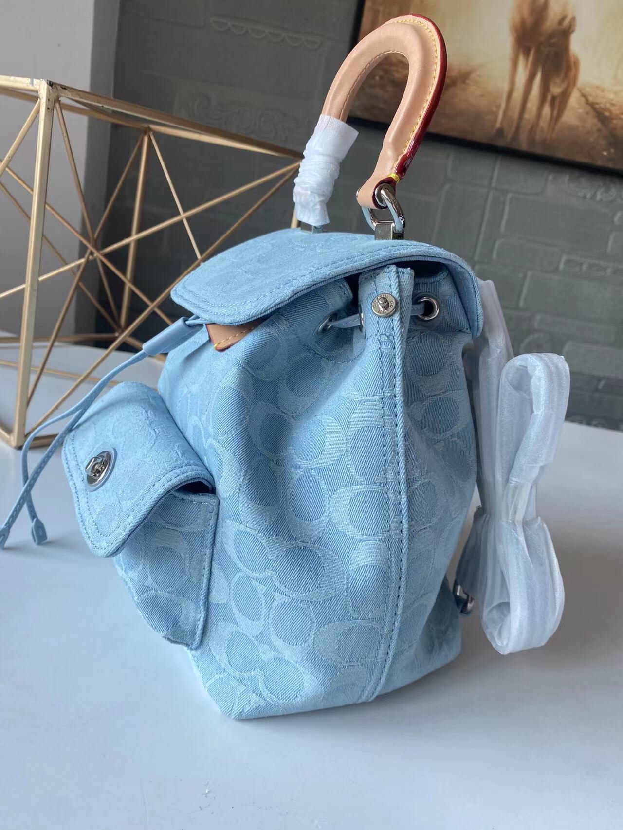 コーチ「Coach」Riya 21 デニム バックパック