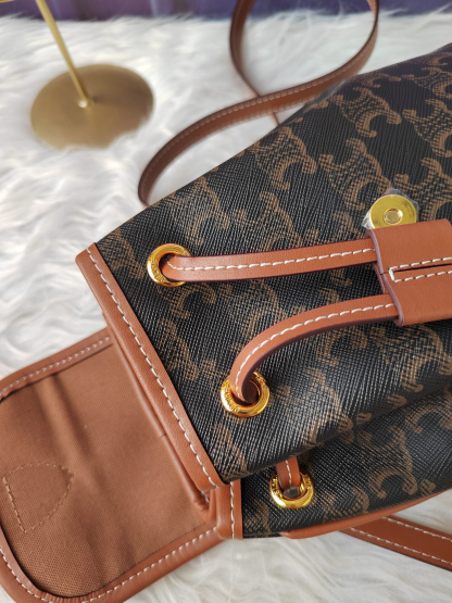 セリーヌ「Celine」Triomphe ミニ バックパック