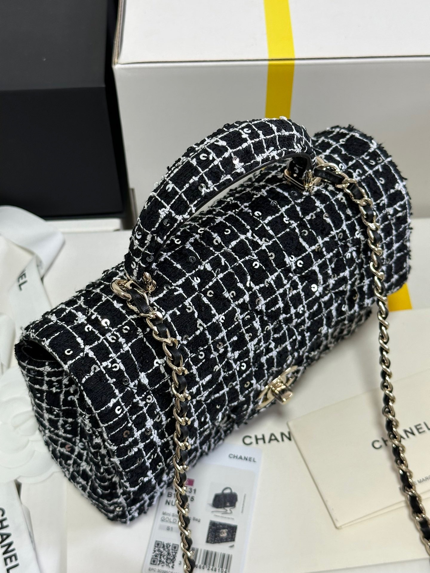 シャネル「Chanel」24P ツイード スパングル CFミニ ショルダーバッグ