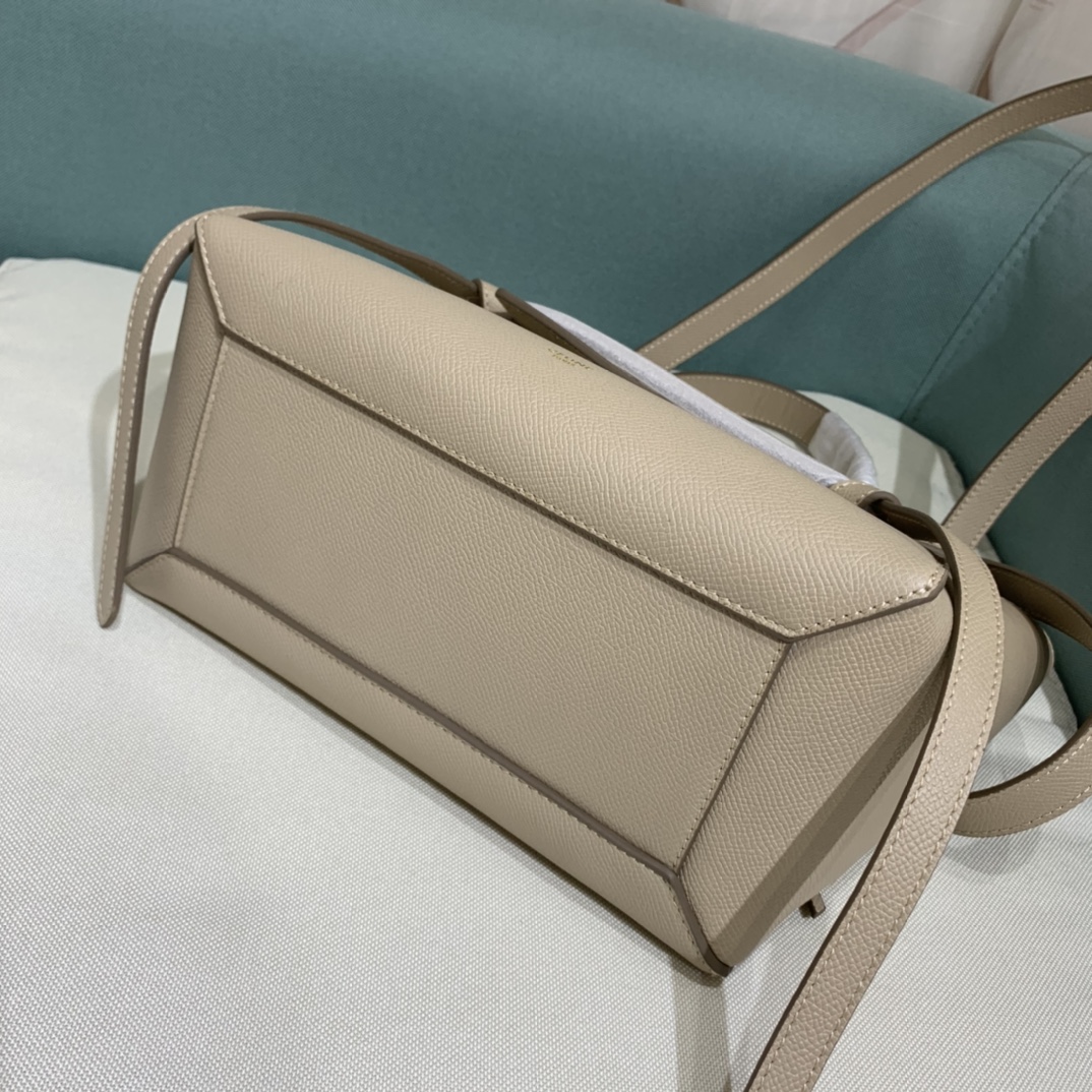 セリーヌ「Celine」Beltシリーズ マイクロサイズ レザーバッグ