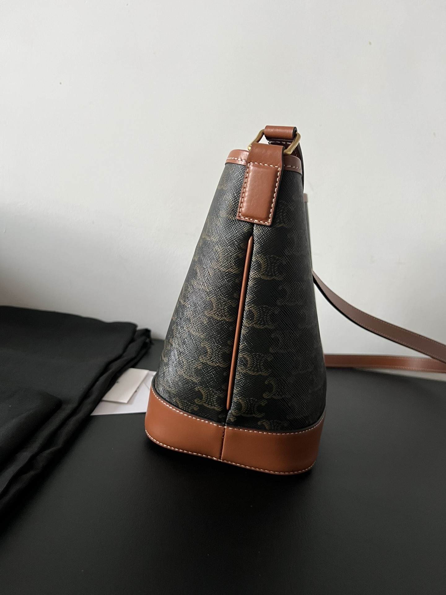 セリーヌ「Celine」凱旋プリントのバケツバッグを特注しました