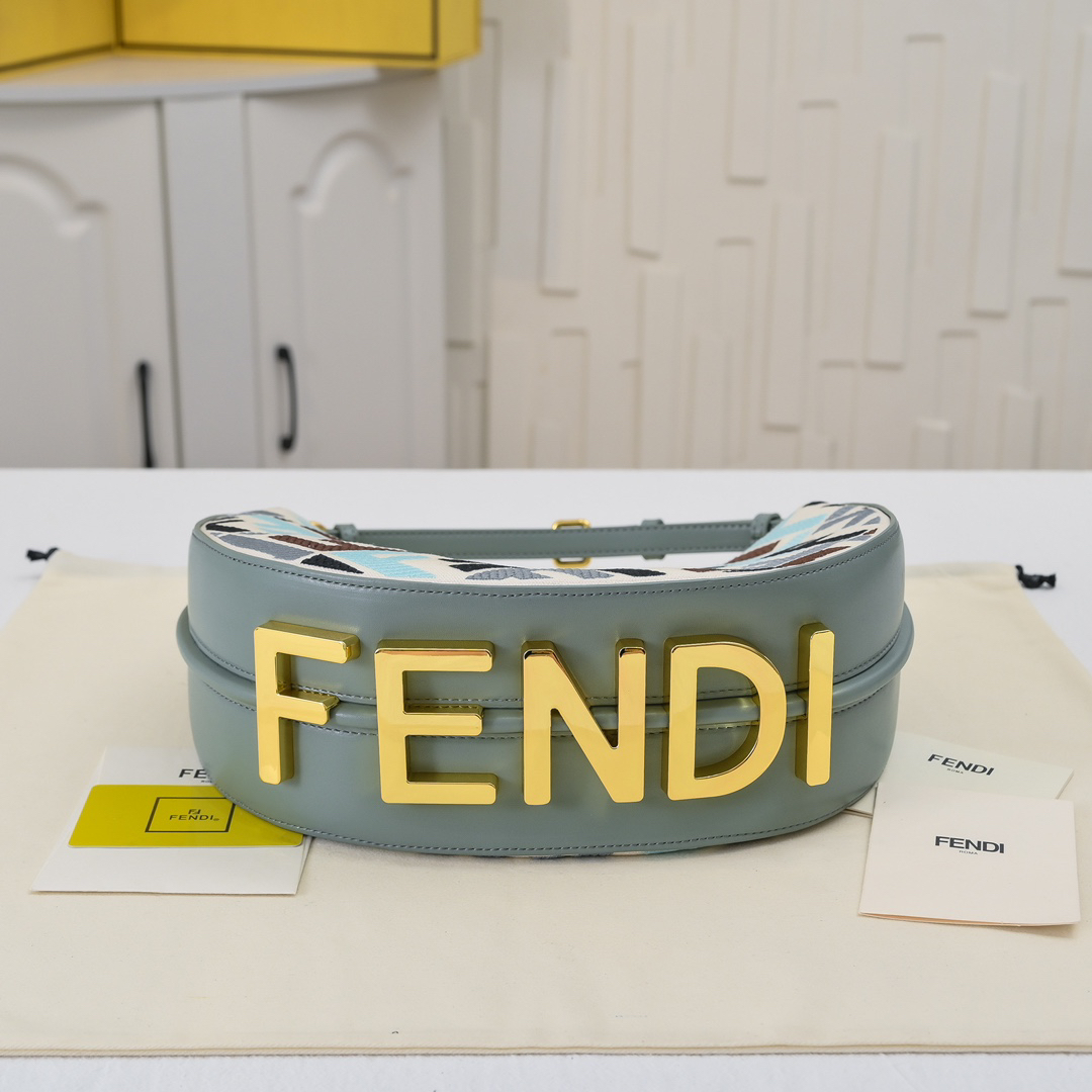 フェンディ「Fendi」Fendigraphy スモール ホボバッグ