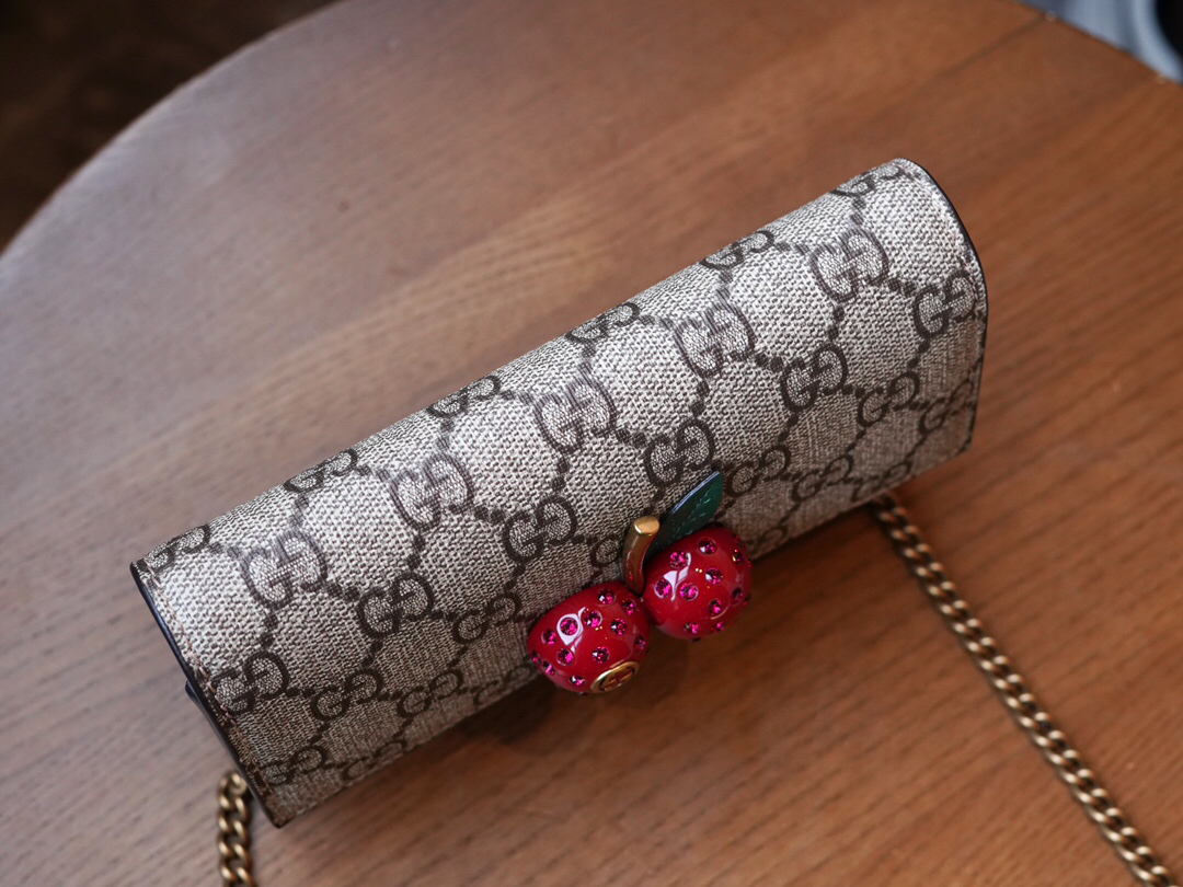 グッチ「Gucci」GG Supreme チェリー ミニバッグ