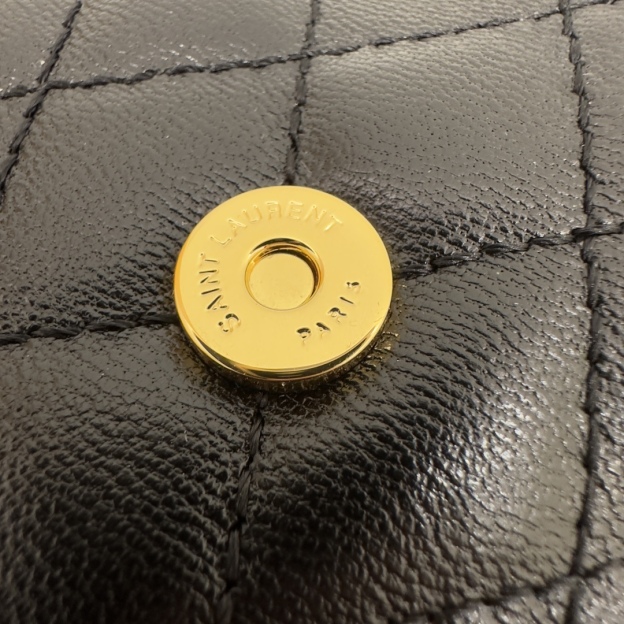 サンローラン「Saint Laurent」‌LE CASSANDRE チェーンバッグ