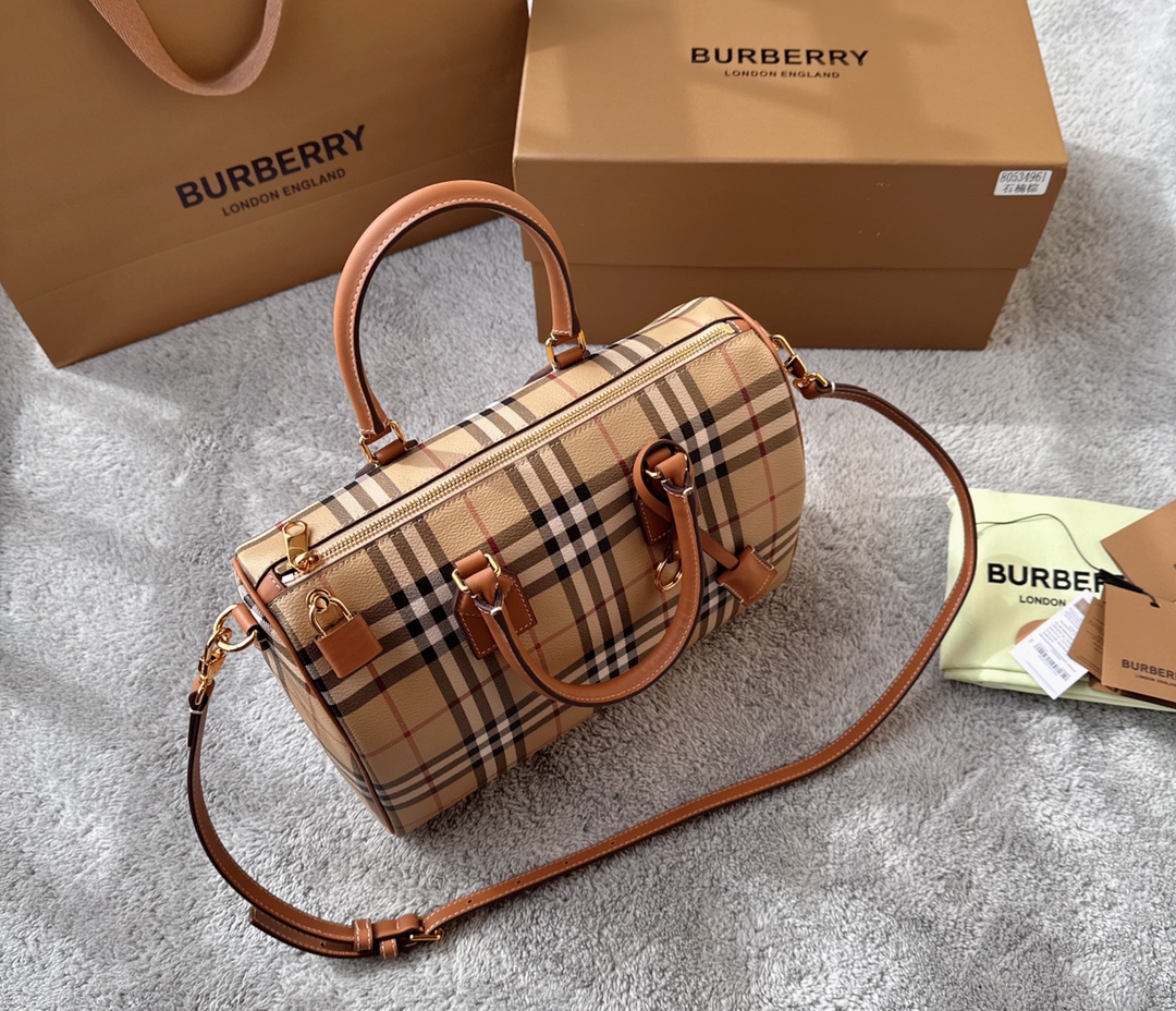 バーバリー「Burberry」Vintage Check Boston Bag