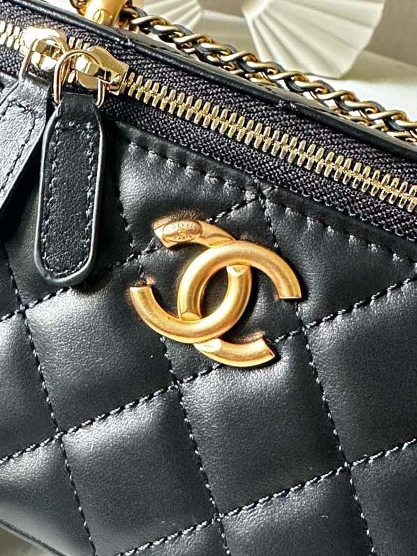 シャネル「Chanel」24C ダブルゴールドボール チェーン ボックスバッグ ブラック＆ゴールド