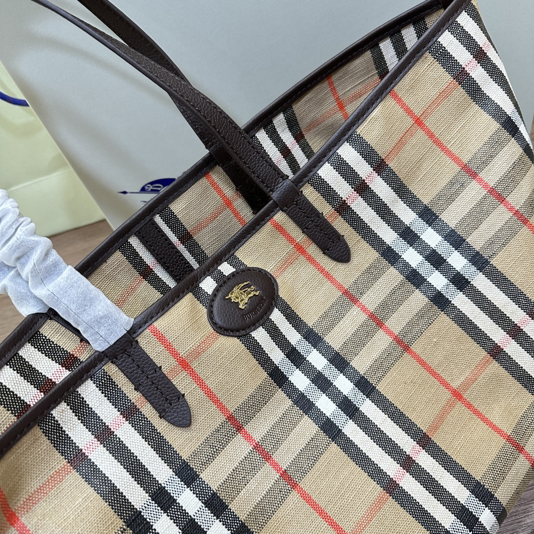 バーバリー「Burberry」Haymarketチェック トートバッグ（大容量ショッピングバッグ）