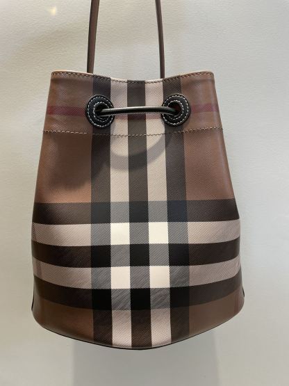 バーバリー「Burberry」TBモノグラム レザー&キャンバス ミニ ウォーターバッグ