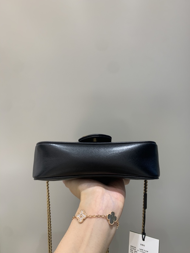 グッチ「Gucci」クラシック ショルダーバッグ