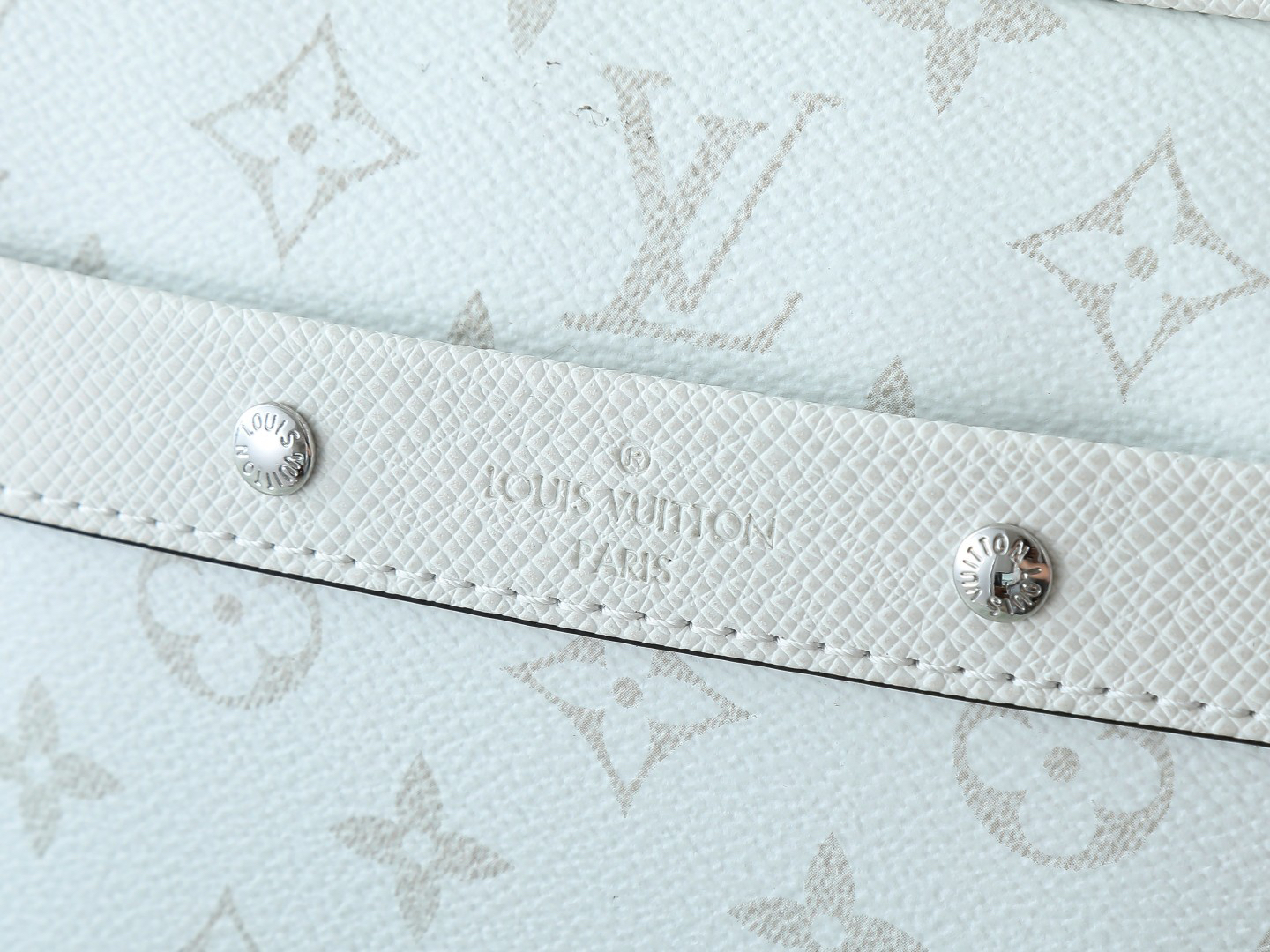 ルイ・ヴィトン「Louis Vuitton」カメラバッグ モノグラム エクリプス