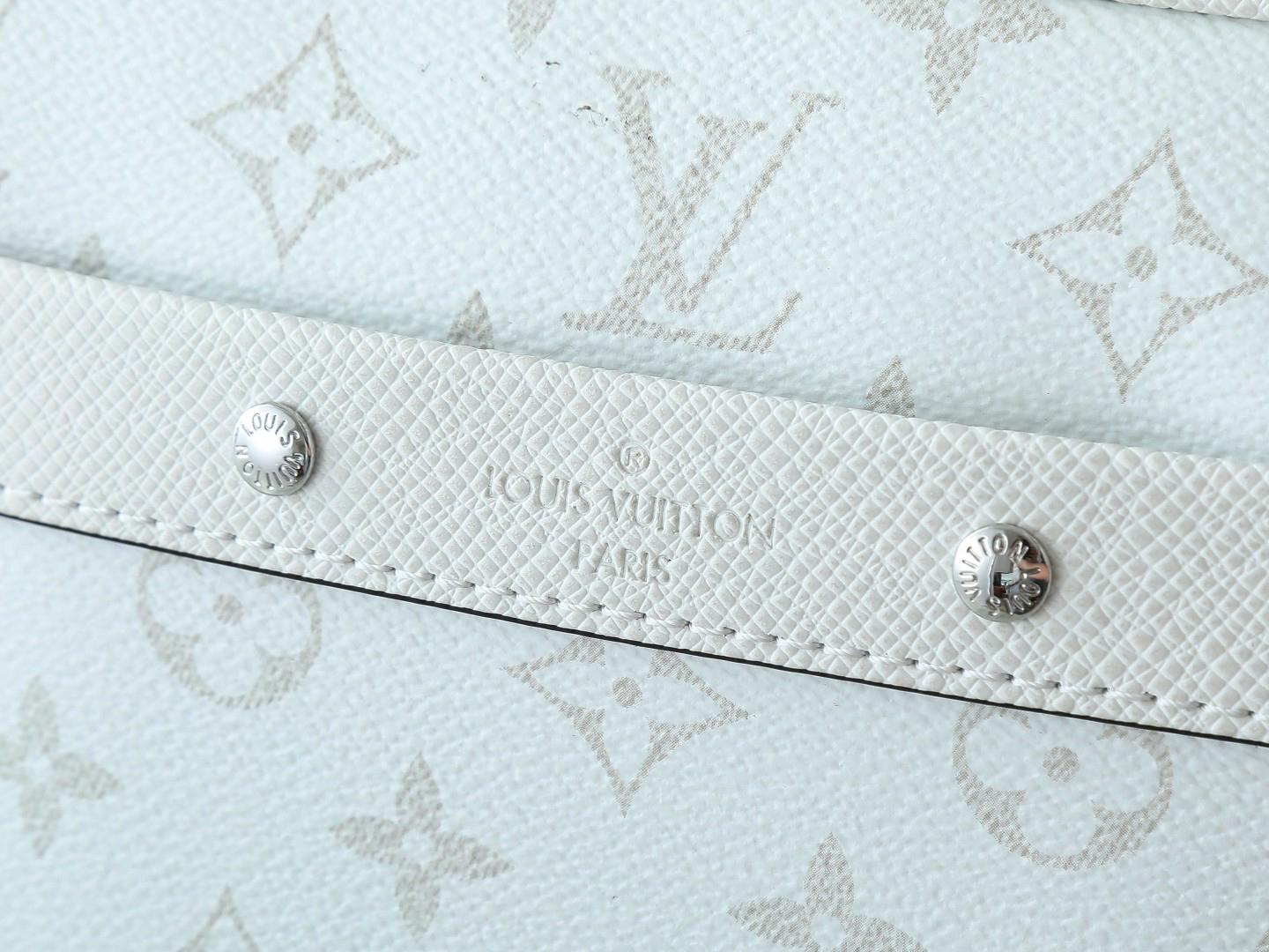 ルイ・ヴィトン「Louis Vuitton」カメラバッグ モノグラム エクリプス