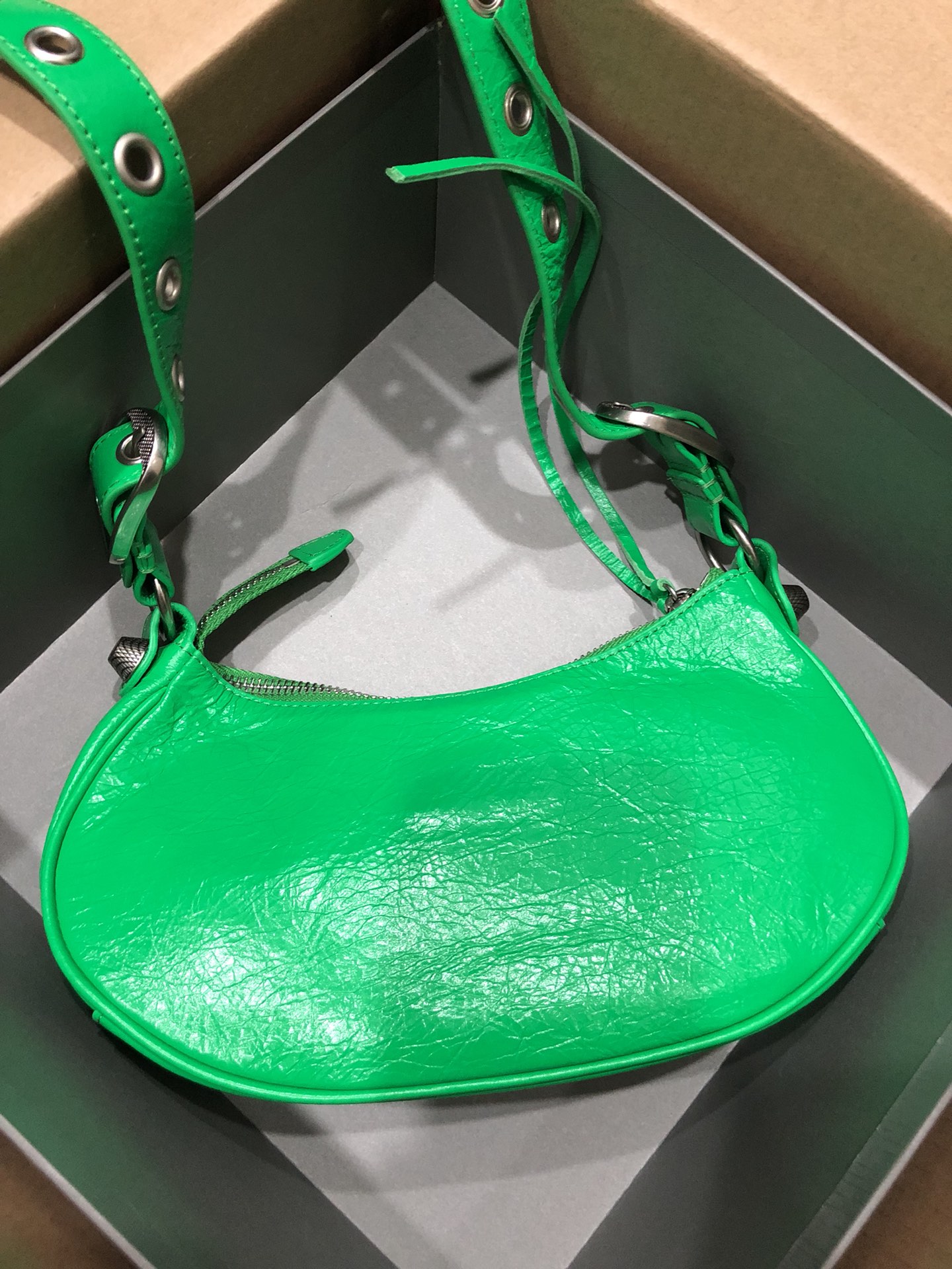 バレンシアガ「Balenciaga」アンダーアーム バッグ